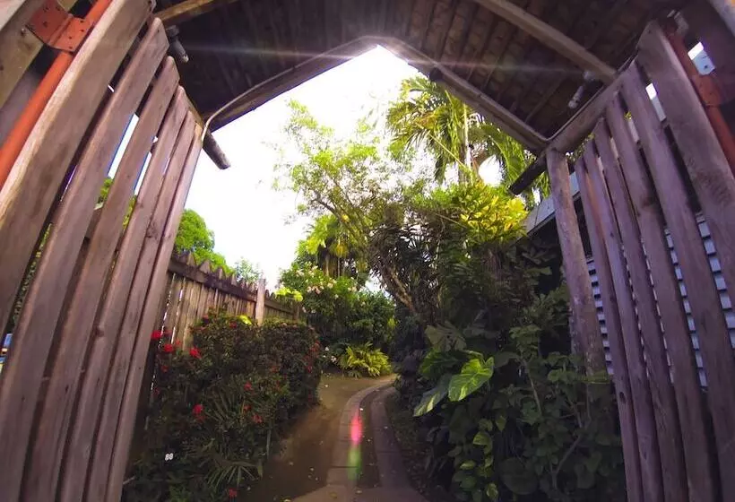 Hotel Kariwak Village Holistic Haven And