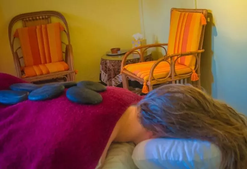 Hotel Kariwak Village Holistic Haven And