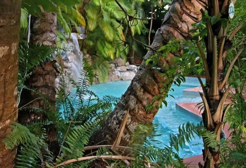 Hotel Kariwak Village Holistic Haven And