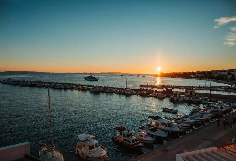 Hotelli The Loža Seaside Festival