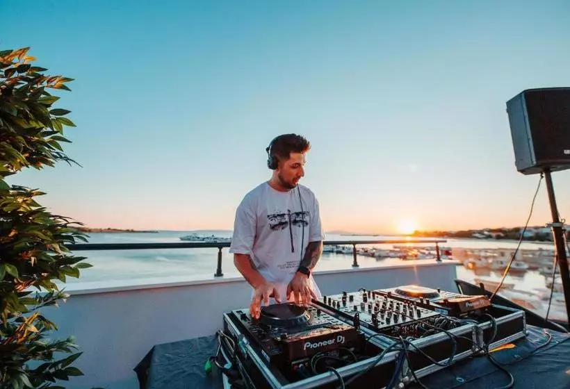 Hotelli The Loža Seaside Festival