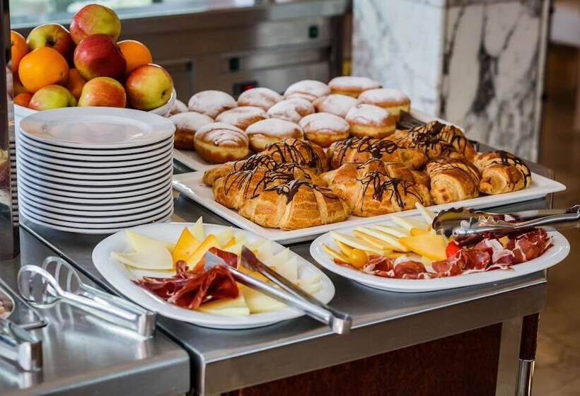 Отель Medena Budget