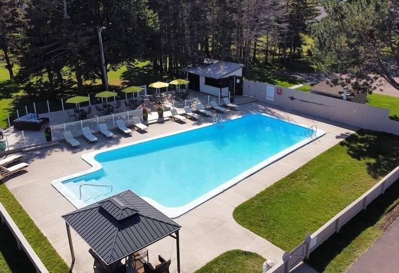 בית מלון כפרי Quality Inn & Suites Garden Of The Gulf