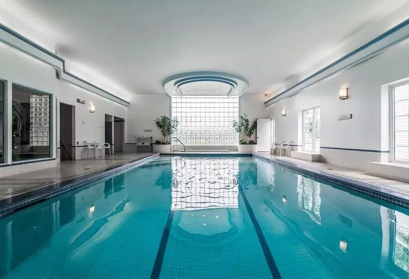 Otel Quality Inn & Suites Garden Of The Gulf