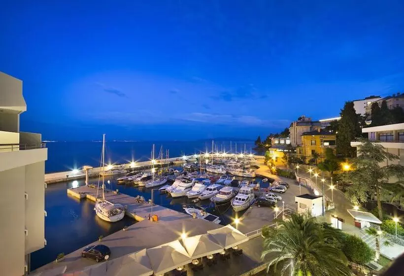 호텔 Admiral   Liburnia