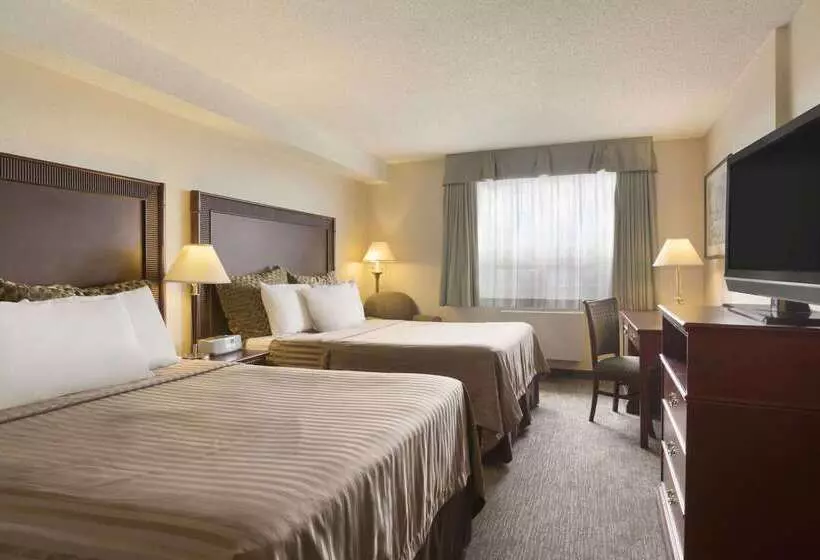 Travelodge Hotel By Wyndham Vancouver Airport
