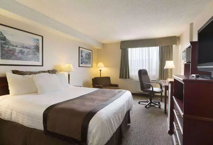 Travelodge Hotel By Wyndham Vancouver Airport