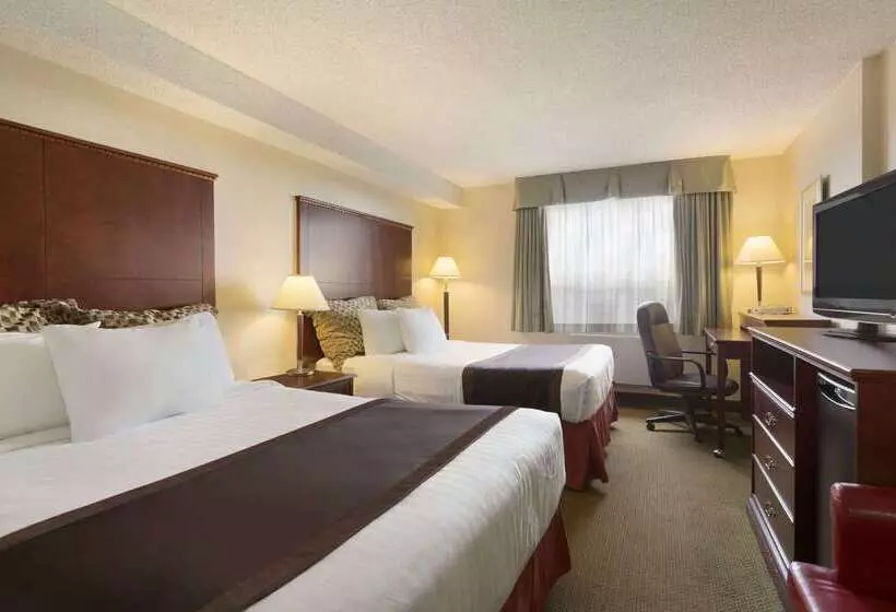 Travelodge Hotel By Wyndham Vancouver Airport