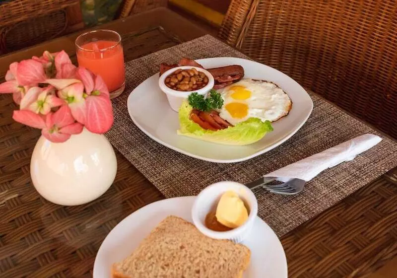 Worthing Court Apartment