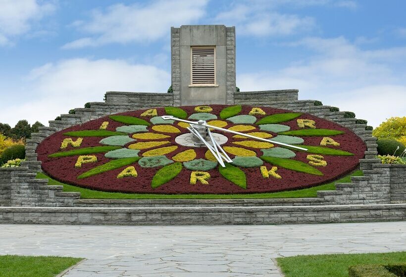 Crowne Plaza Hotel Niagara Falls/falls View, An Ihg