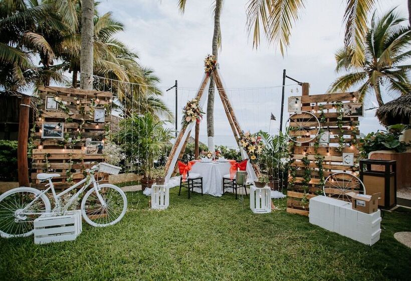 هتل Fontan Ixtapa