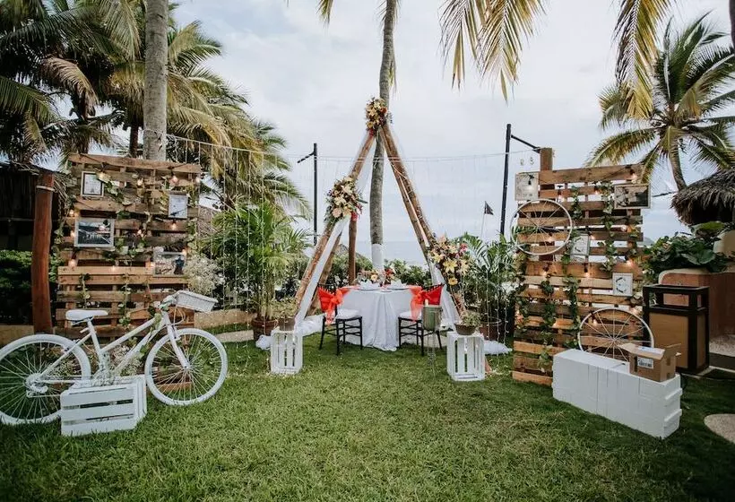 בית מלון כפרי Fontan Ixtapa