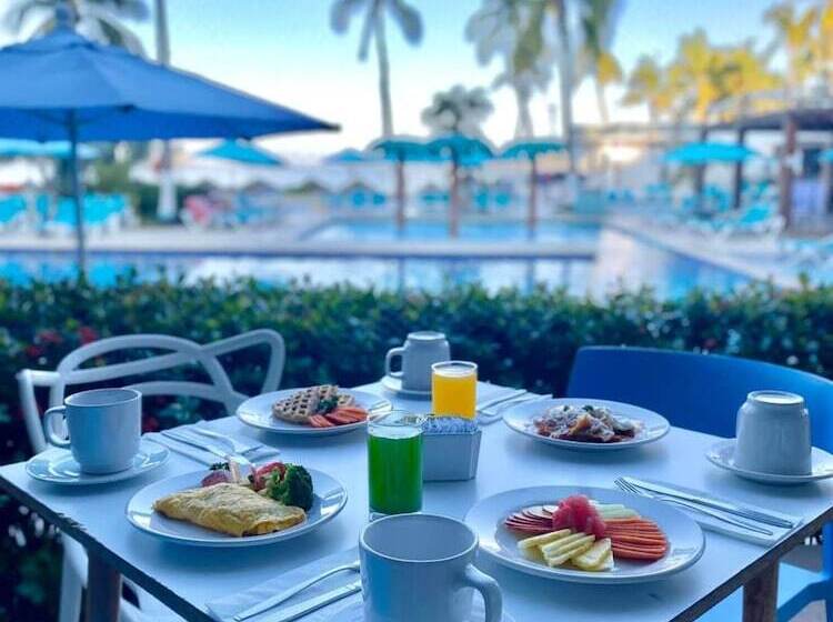 هتل Fontan Ixtapa