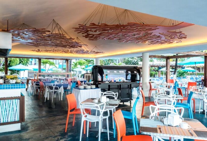 هتل Fontan Ixtapa