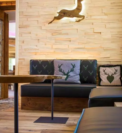 בית מלון כפרי Haller S Geniesser