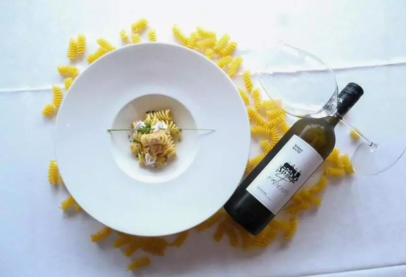 בית מלון כפרי Haller S Geniesser