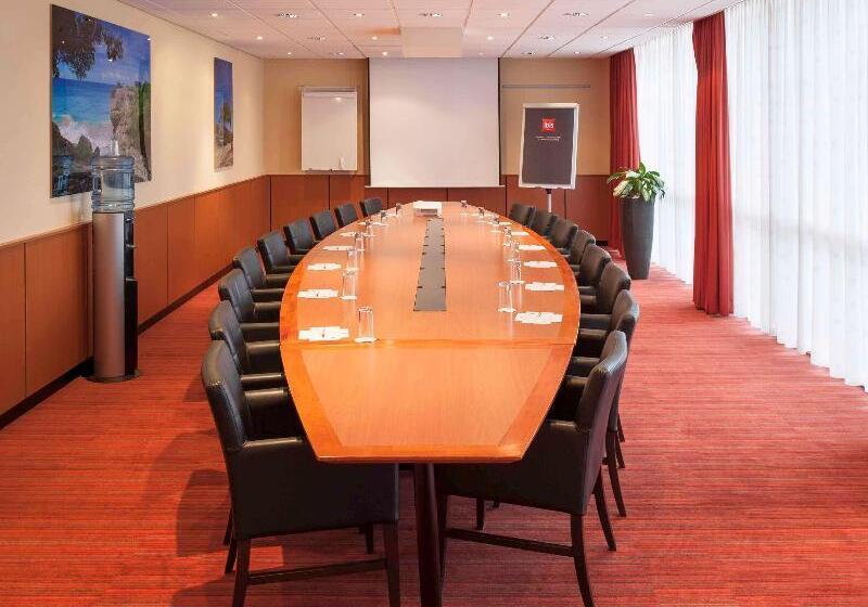 בית מלון כפרי Ibis Schiphol Amsterdam Airport