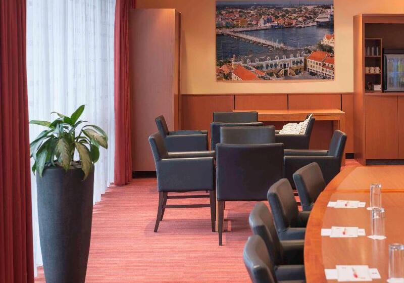 בית מלון כפרי Ibis Schiphol Amsterdam Airport