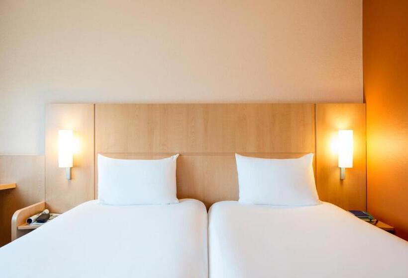 בית מלון כפרי Ibis Schiphol Amsterdam Airport