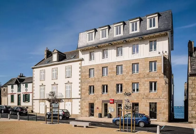 هتل Ibis Roscoff