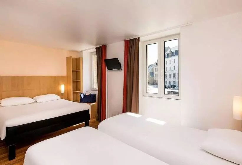 هتل Ibis Roscoff
