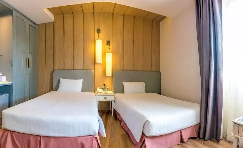 Royal Rattanakosin Hotel Sha Plus