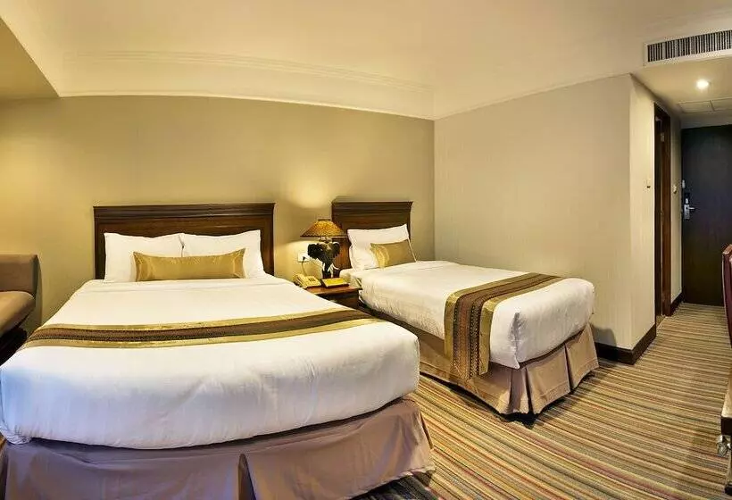 Royal Rattanakosin Hotel Sha Plus