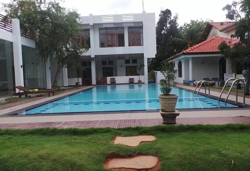 Отель Wind Mill Villa