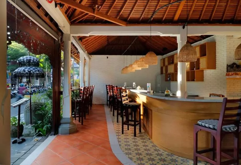 Adi Dharma Hotel Legian