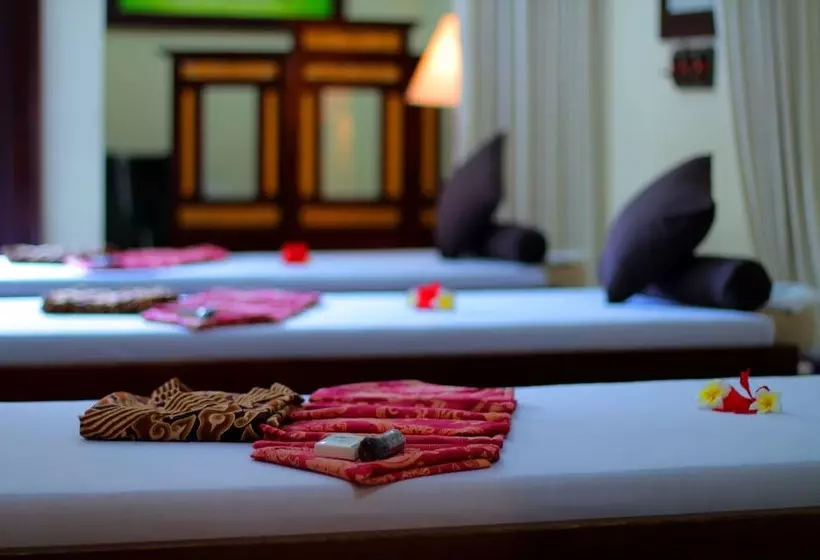 Adi Dharma Hotel Legian