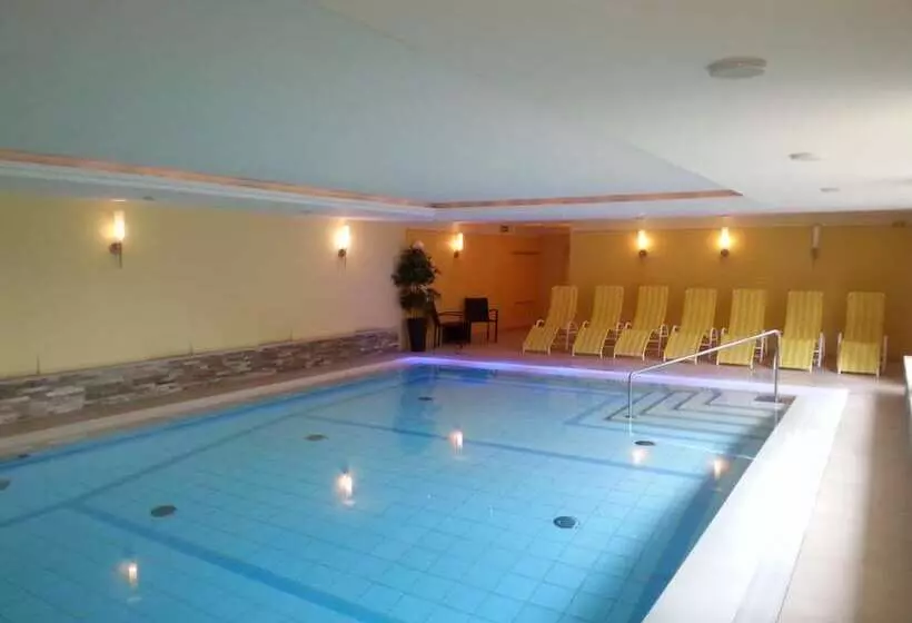 Отель Alpenhof Brixen