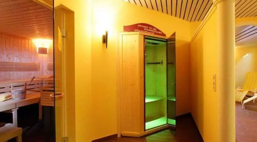 Отель Alpenhof Brixen