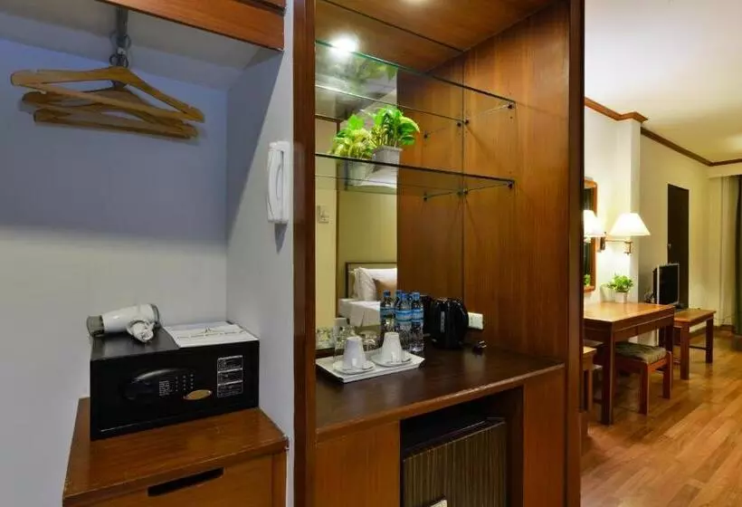 هتل Arawana Regency Park Sukhumvit