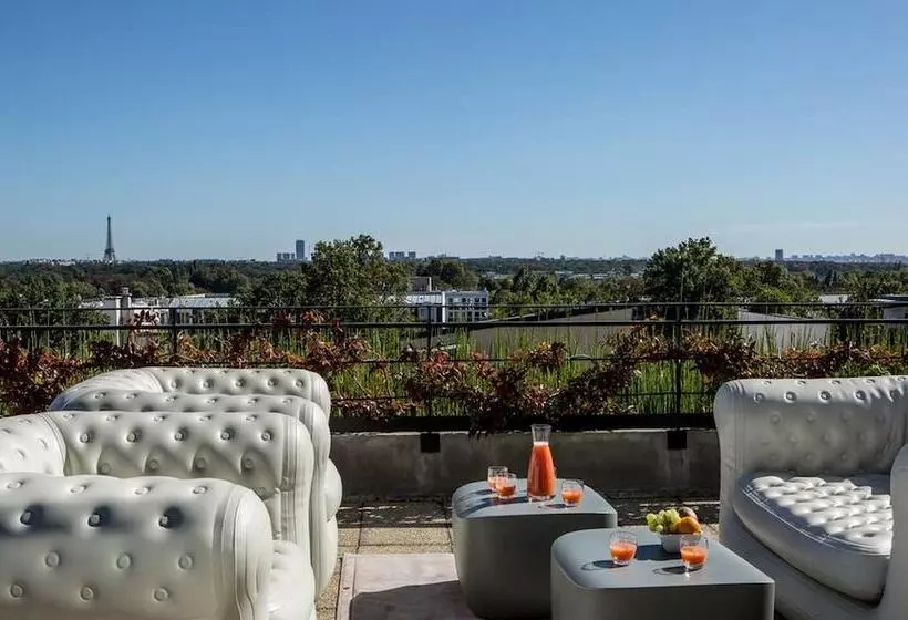 هتل Atrium By Happyculture