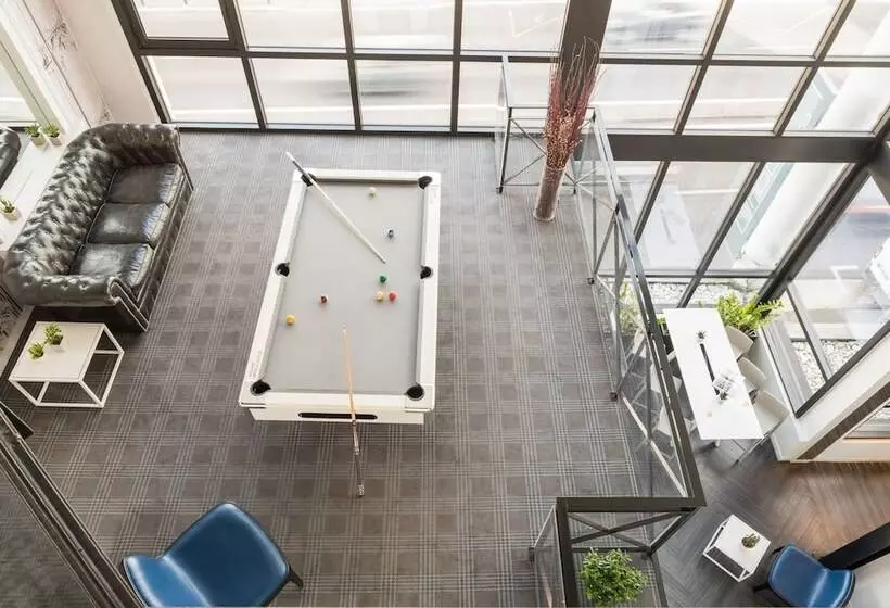 هتل Atrium By Happyculture