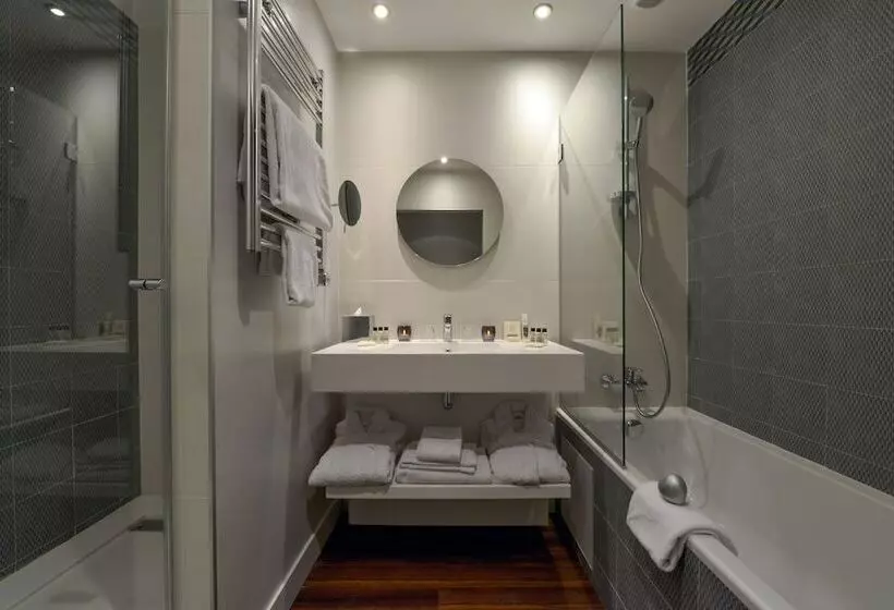 هتل Atrium By Happyculture