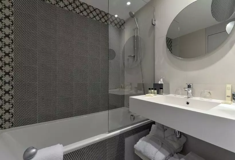 هتل Atrium By Happyculture