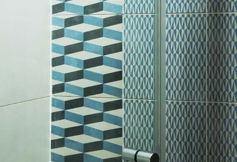 هتل Atrium By Happyculture