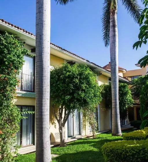 Отель Fiesta Inn Oaxaca