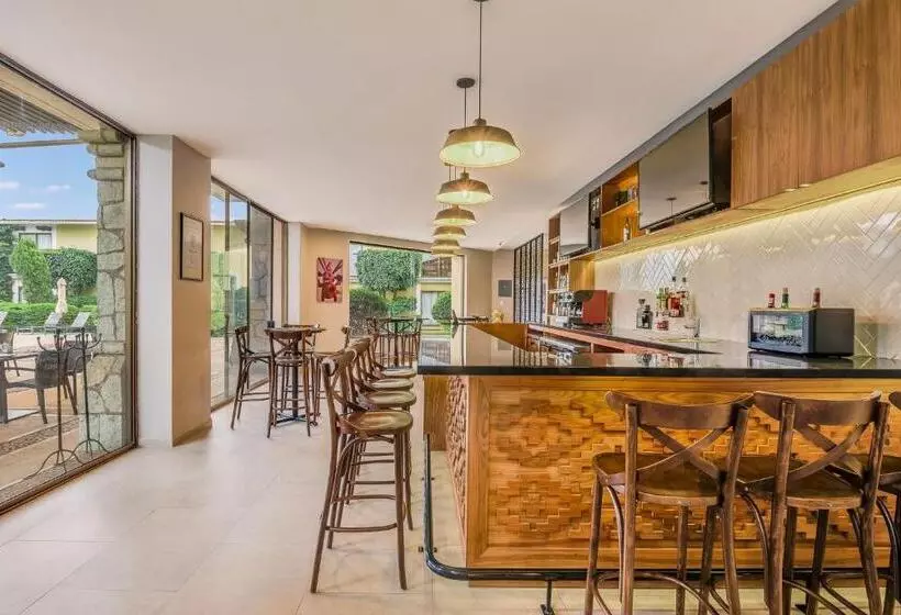 Отель Fiesta Inn Oaxaca