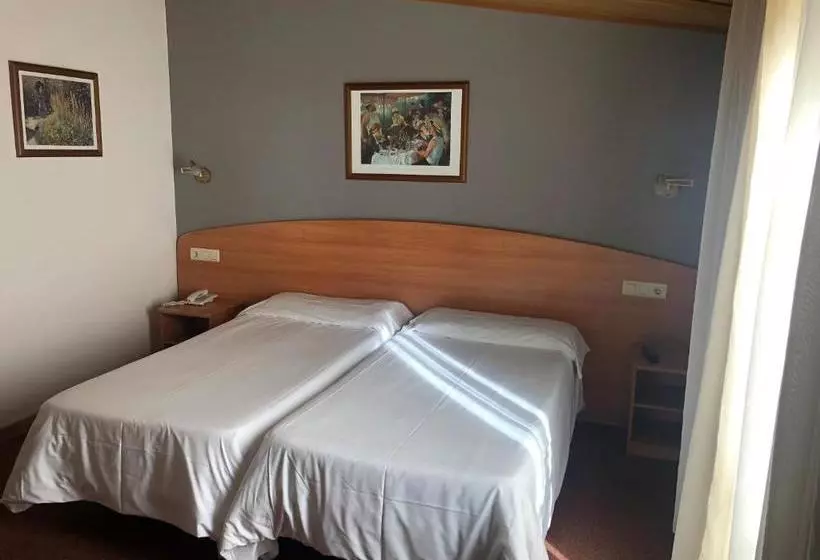 هتل Hermus Centre Vila