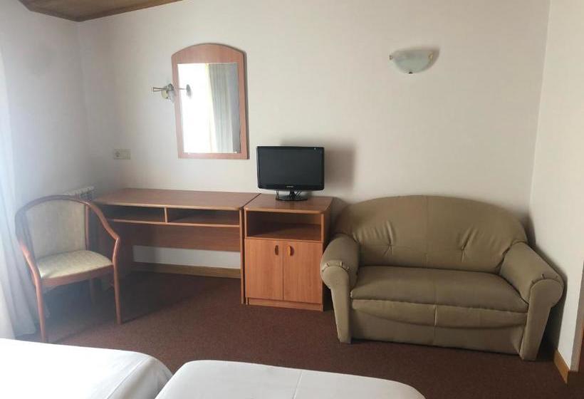 هتل Hermus Centre Vila