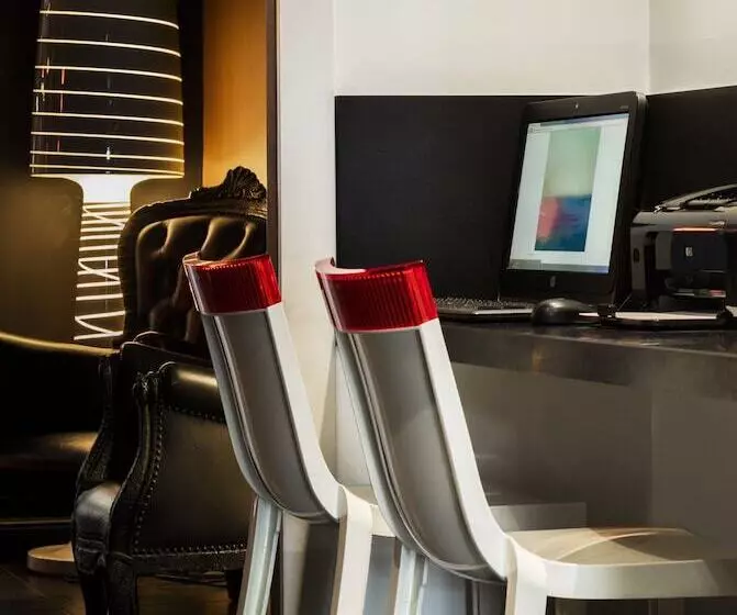 هتل Louvre Saint Honore