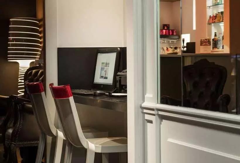 בית מלון כפרי Louvre Saint Honore