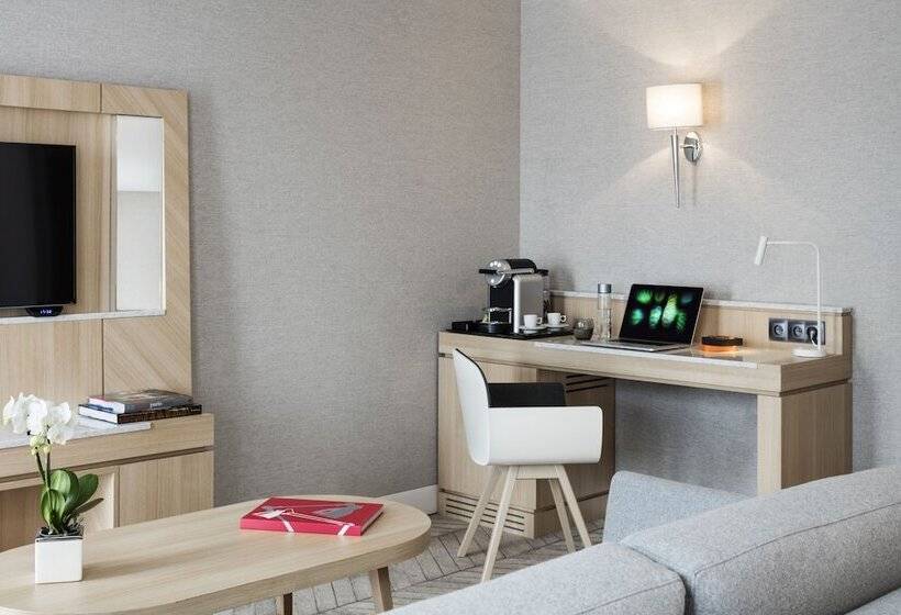 هتل Louvre Saint Honore