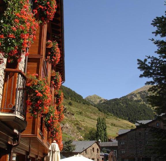 هتل Soldeu Maistre