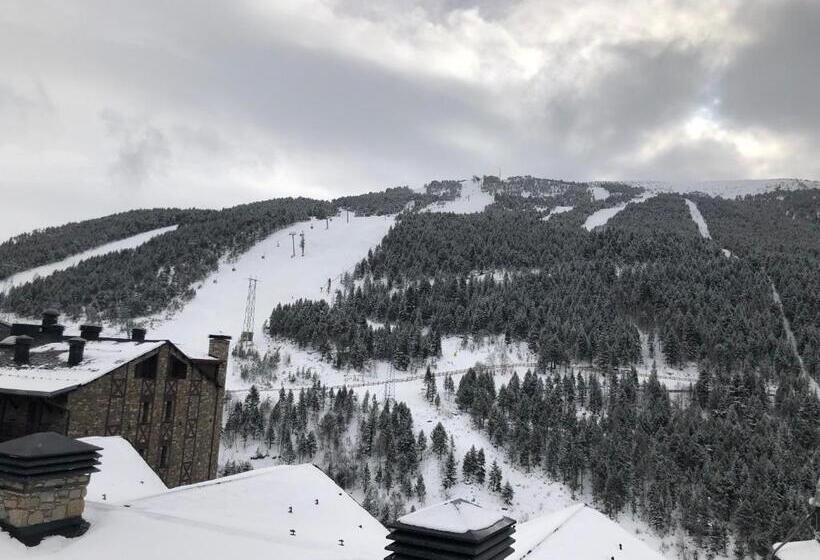 هتل Soldeu Maistre