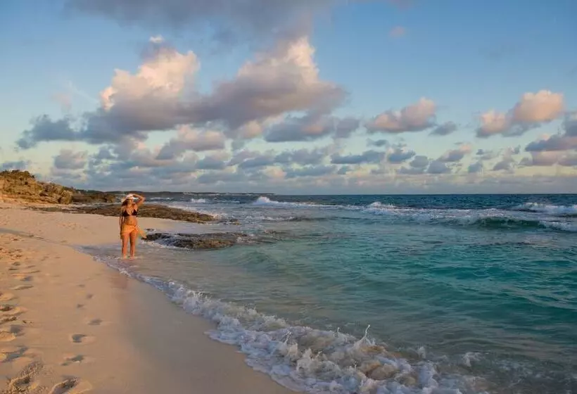 Stella Maris Resort Club