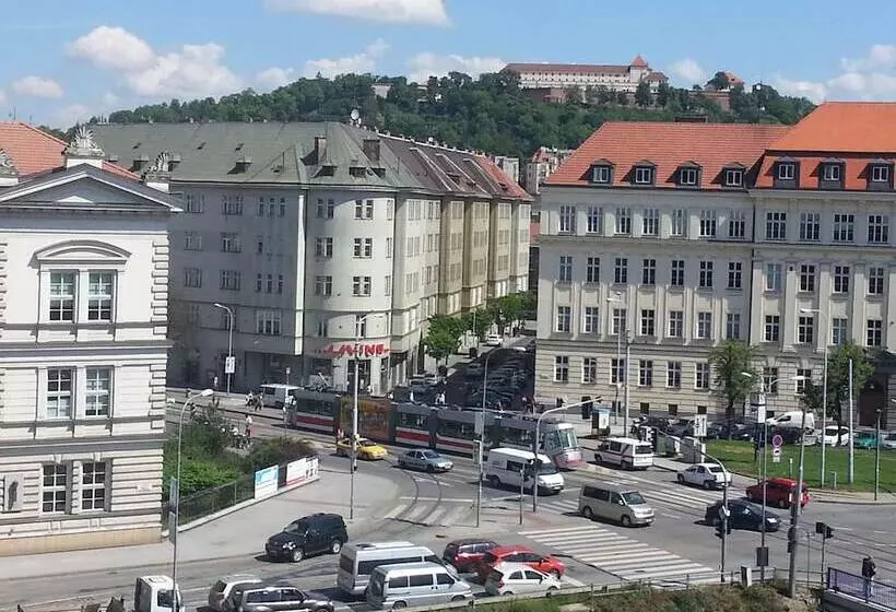 בית מלון כפרי Aausterlitz