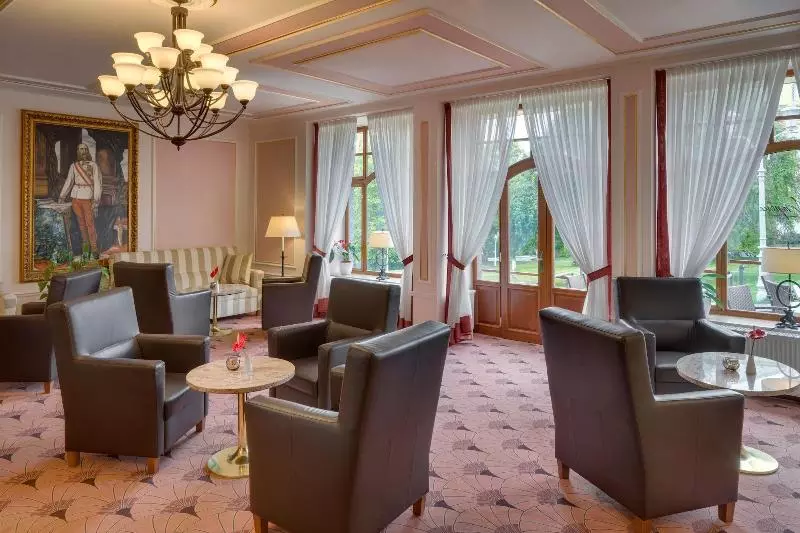 ホテル Danubius Health Spa Resort Hvezda-Skalnik